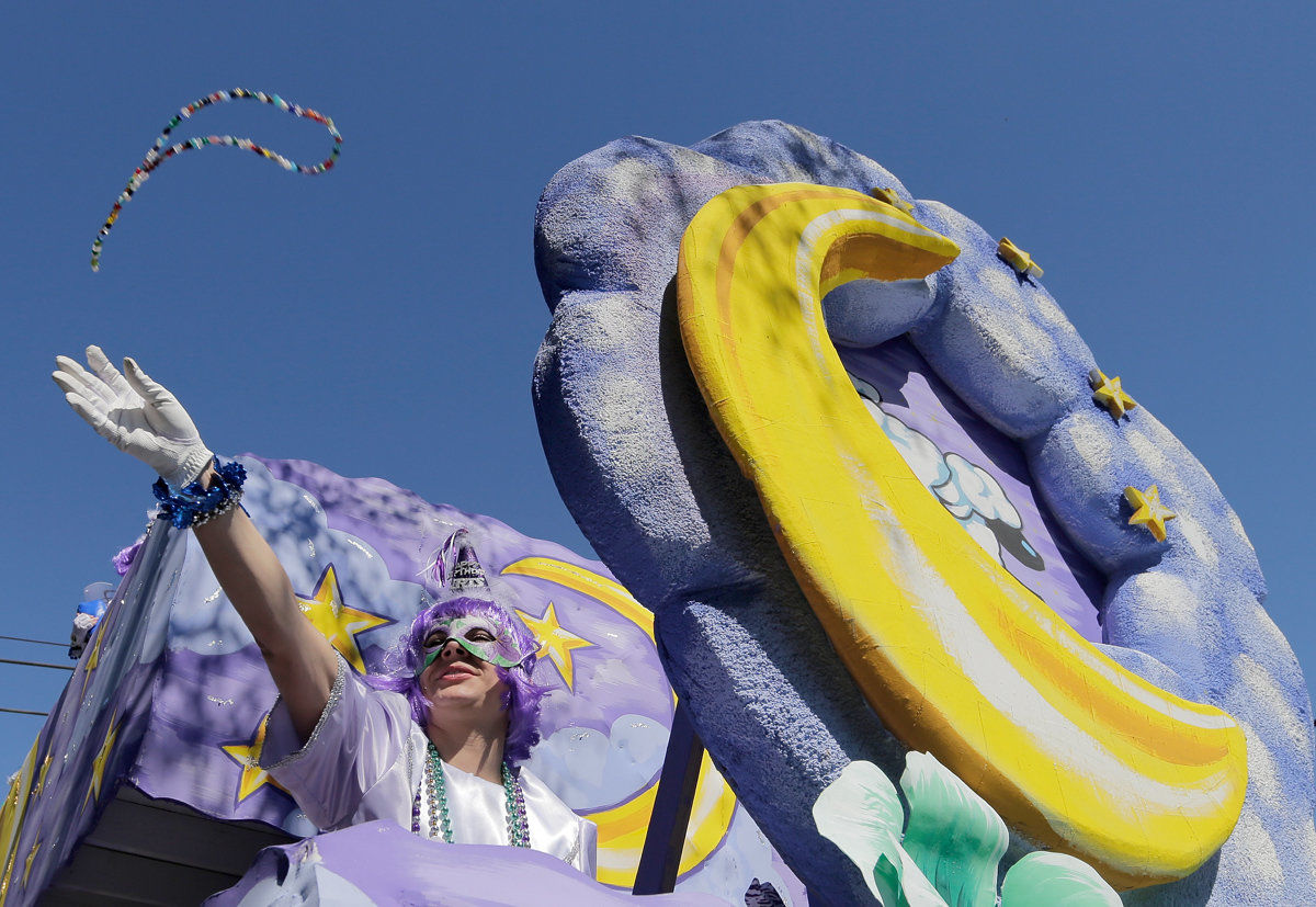Krewe of Iris 2017 rolls in New Orleans: See Mardi Gras parade photos